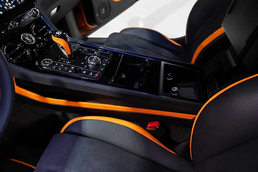 2025 Bentley Continental GT Speed 3rd Gen - Image 23 of 31