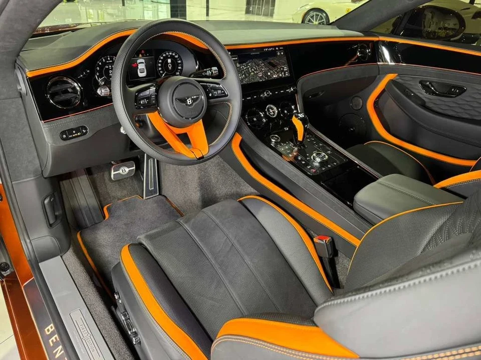 2025 Bentley Continental GT Speed 3rd Gen - Image 9 of 12