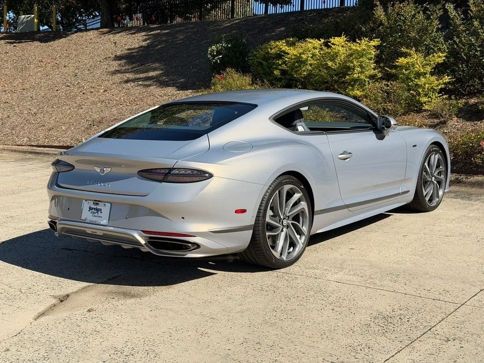 2025 Bentley Continental GT Speed 3rd Gen - Image 17 of 21