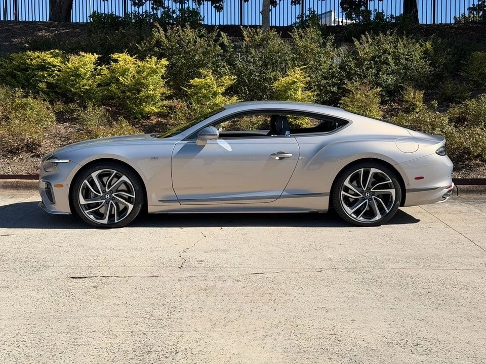 2025 Bentley Continental GT Speed 3rd Gen - Image 18 of 21