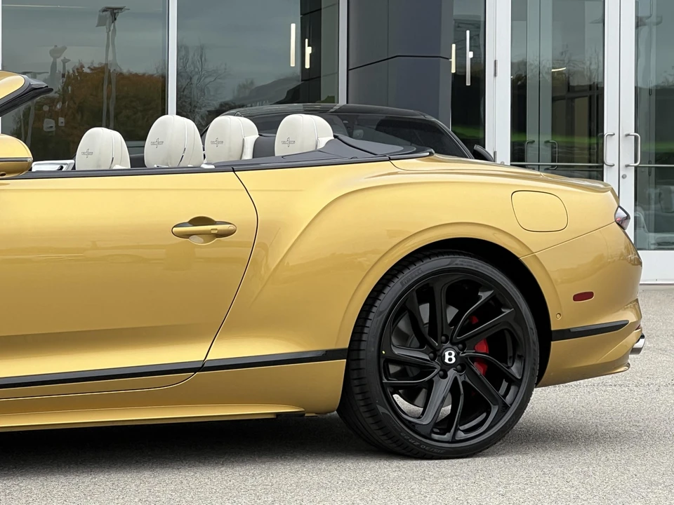 2025 Bentley Continental GTC - Image 23 of 31