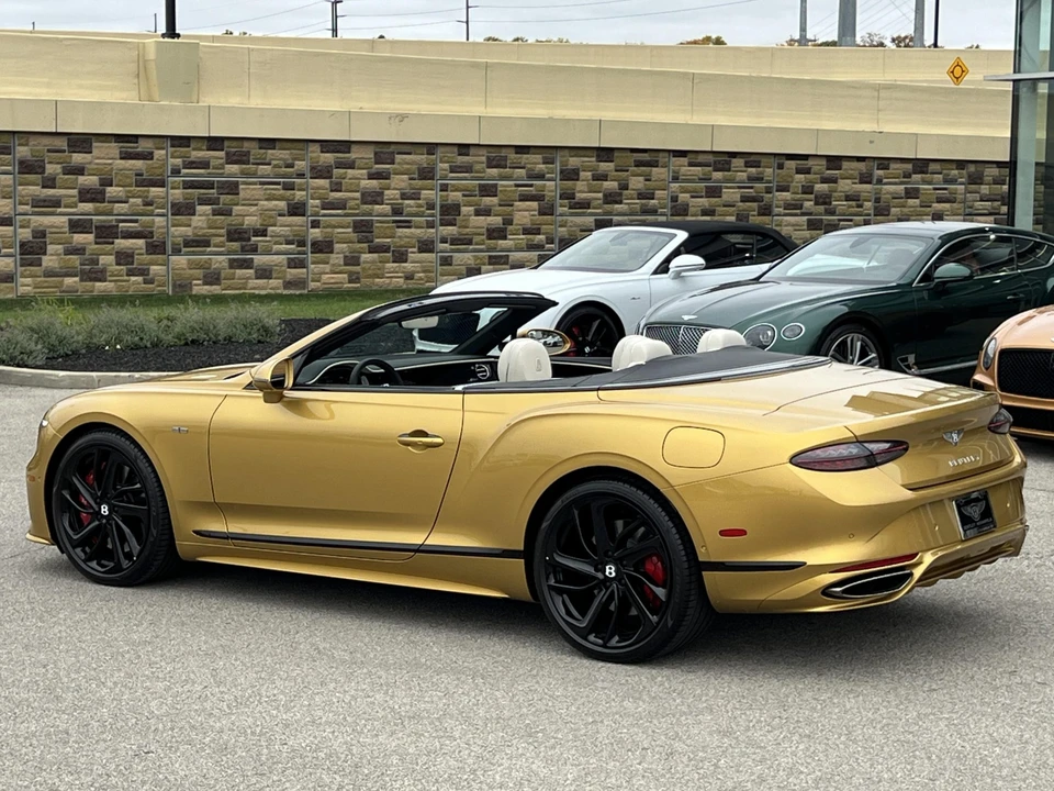 2025 Bentley Continental GTC - Image 15 of 31