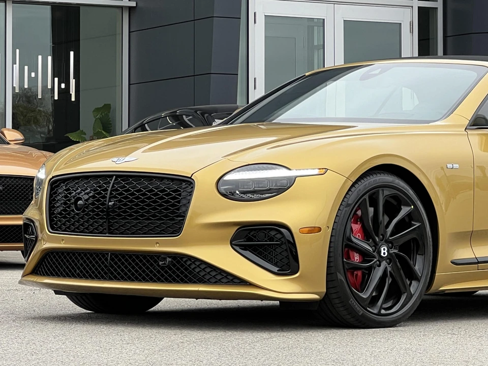2025 Bentley Continental GTC - Image 19 of 31