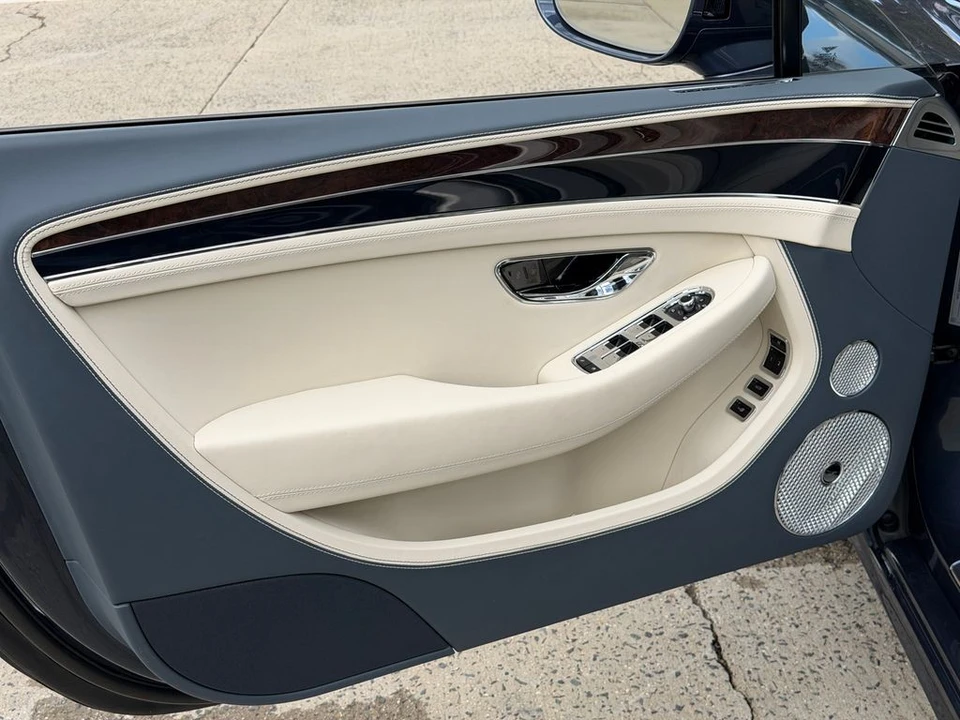 2025 Bentley Continental GT Speed 3rd Gen - Image 14 of 21