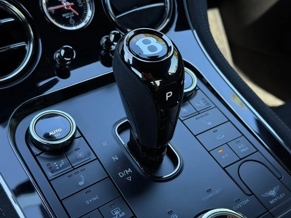 2025 Bentley Continental GT 4th Gen - Image 28 of 31