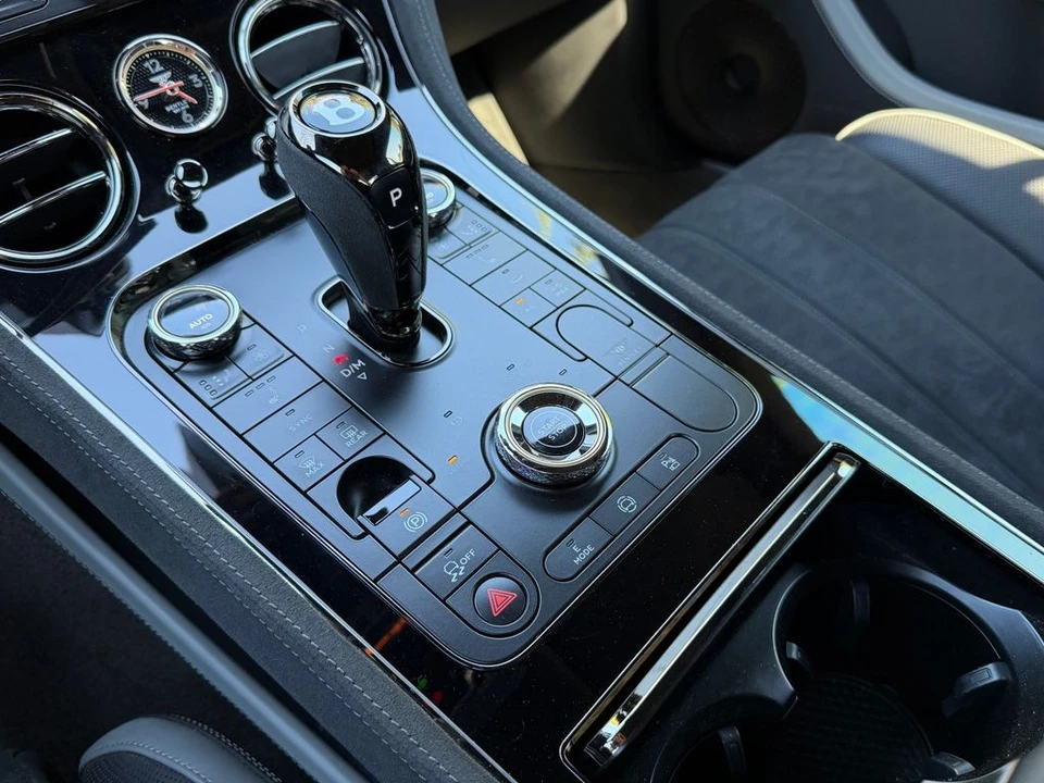 2025 Bentley Continental GT 4th Gen - Image 30 of 31