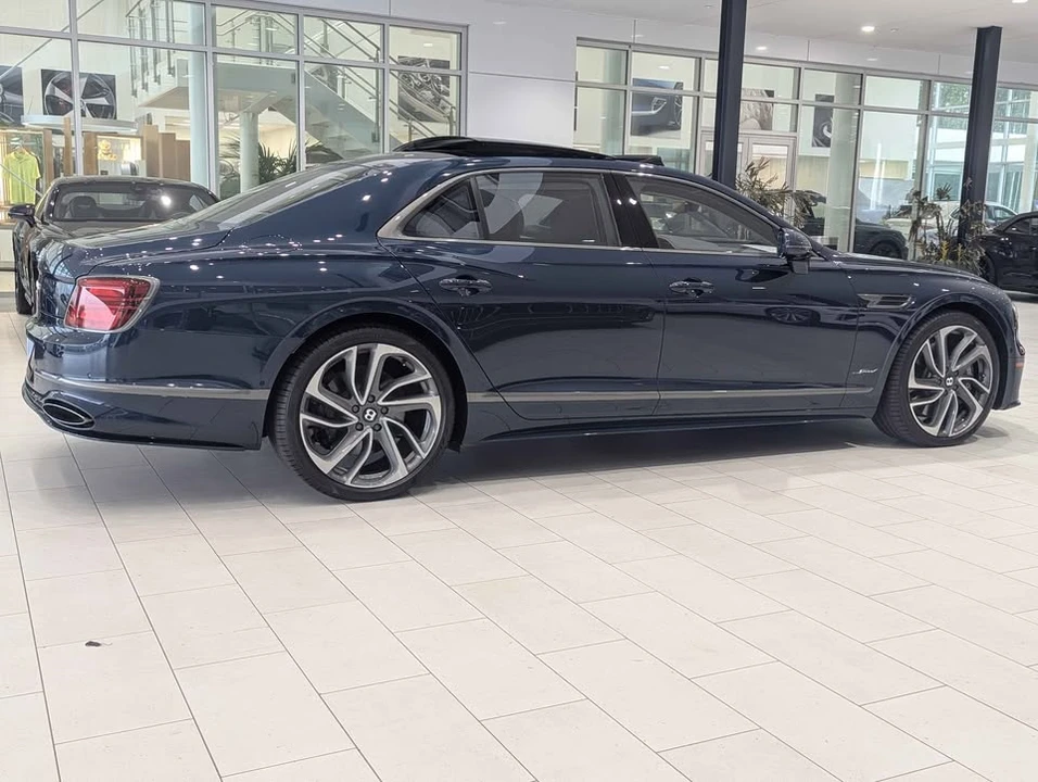 2025 Bentley Continental - Image 4 of 12