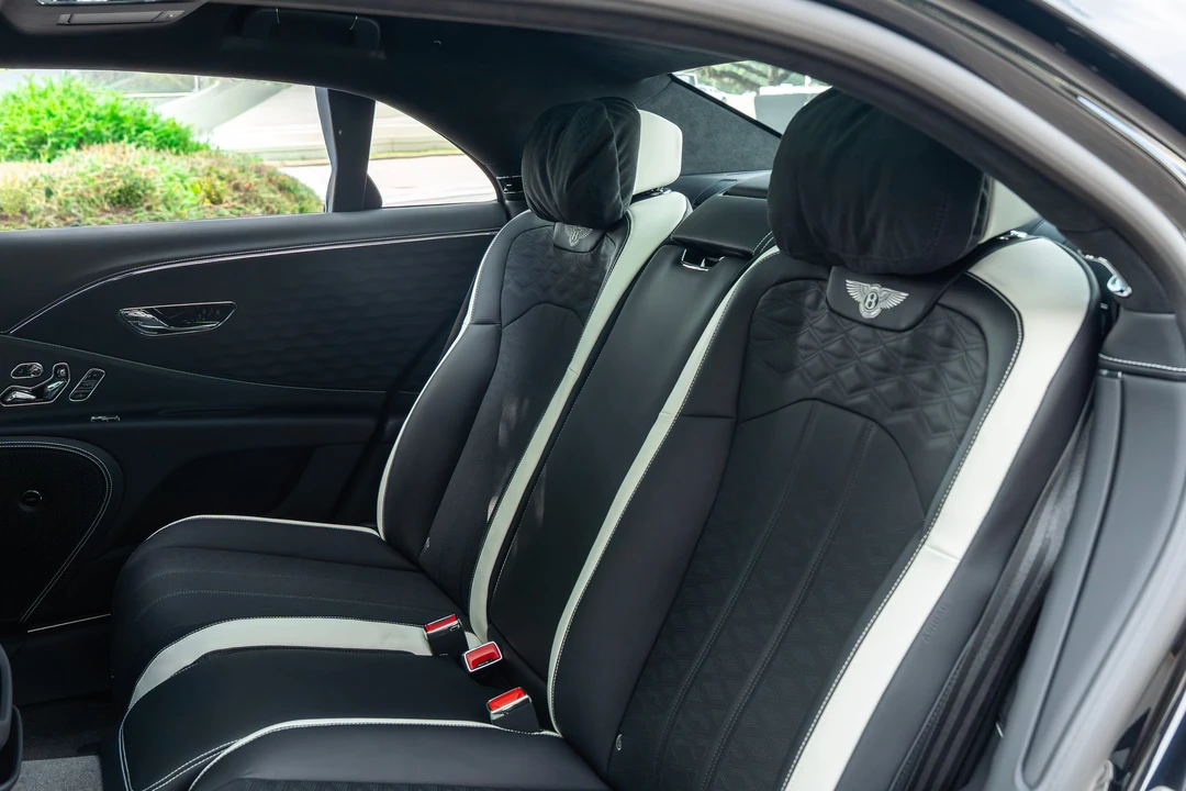 2025 Bentley - Image 11 of 22