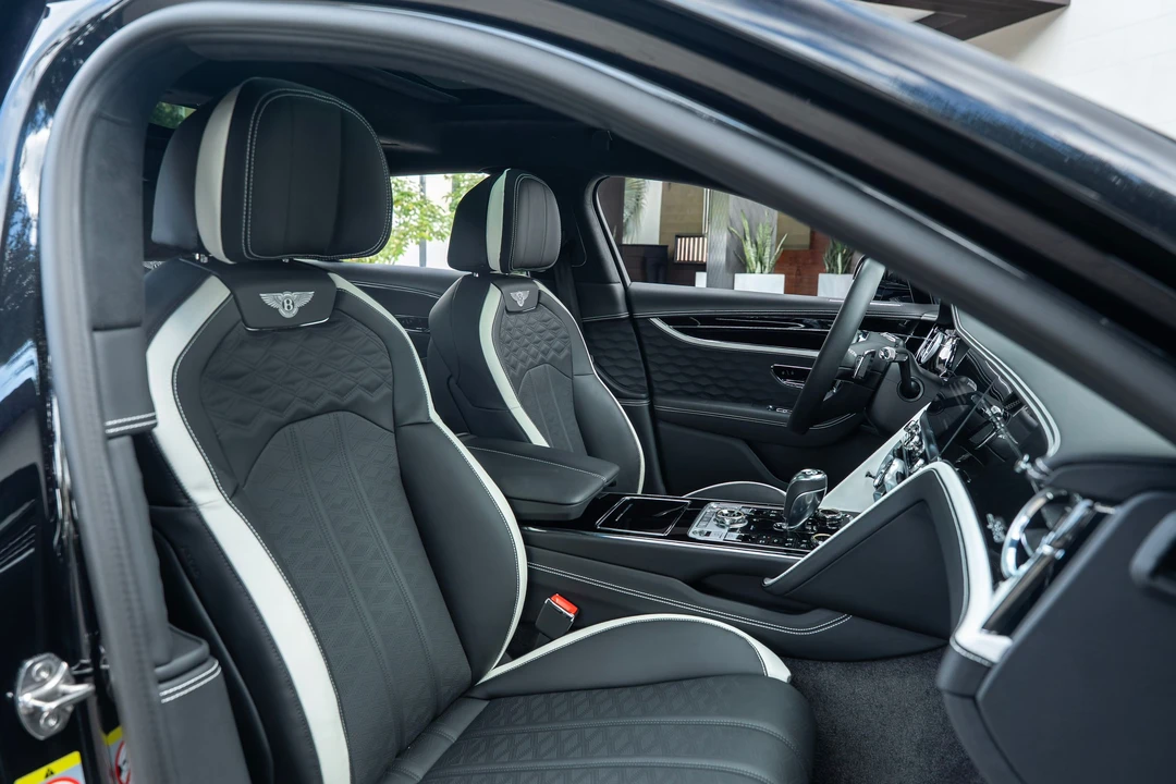 2025 Bentley - Image 21 of 22
