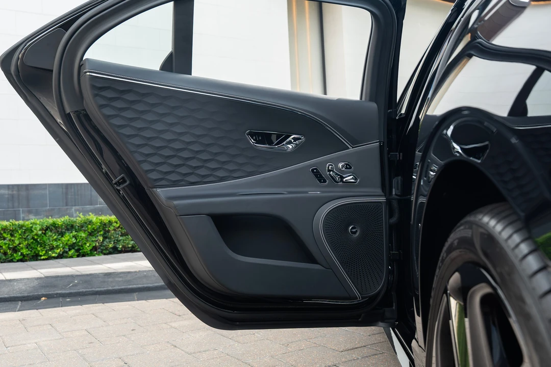 2025 Bentley - Image 10 of 22