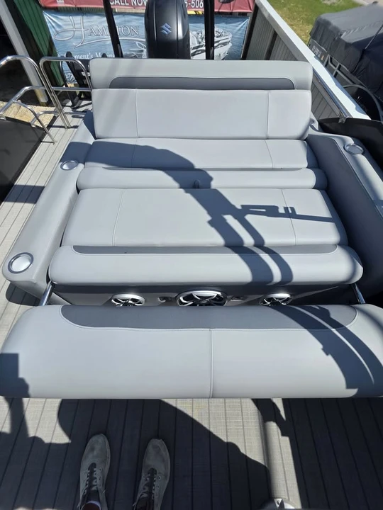 2025 Bentley - Image 11 of 20