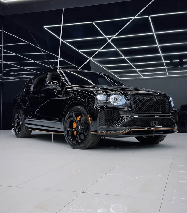 2025 Bentley Bentayga - Image 4 of 14