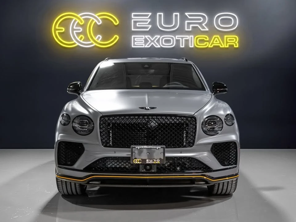 2025 Bentley Bentayga - Image 2 of 19