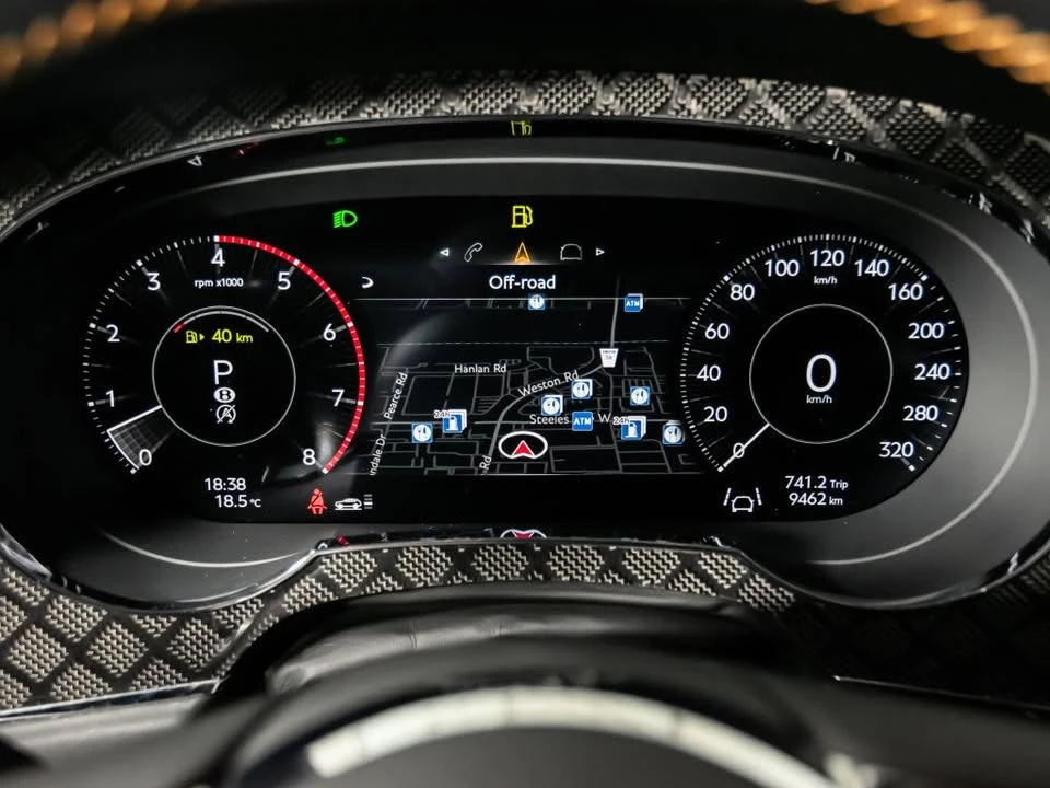 2025 Bentley Bentayga - Image 16 of 19
