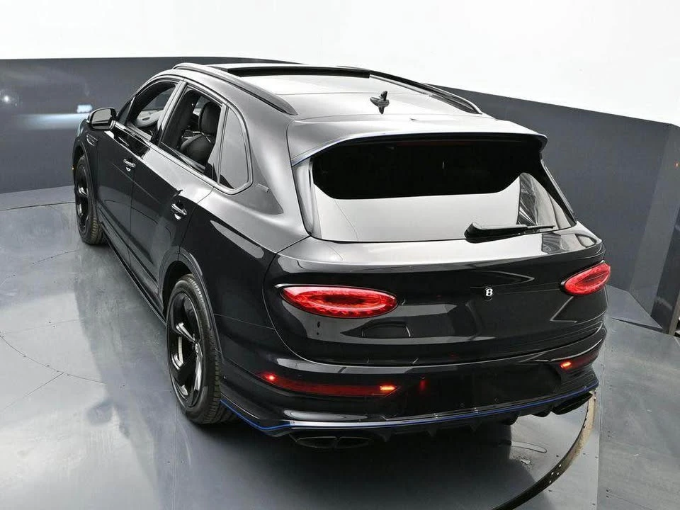 2025 Bentley Bentayga - Image 6 of 10