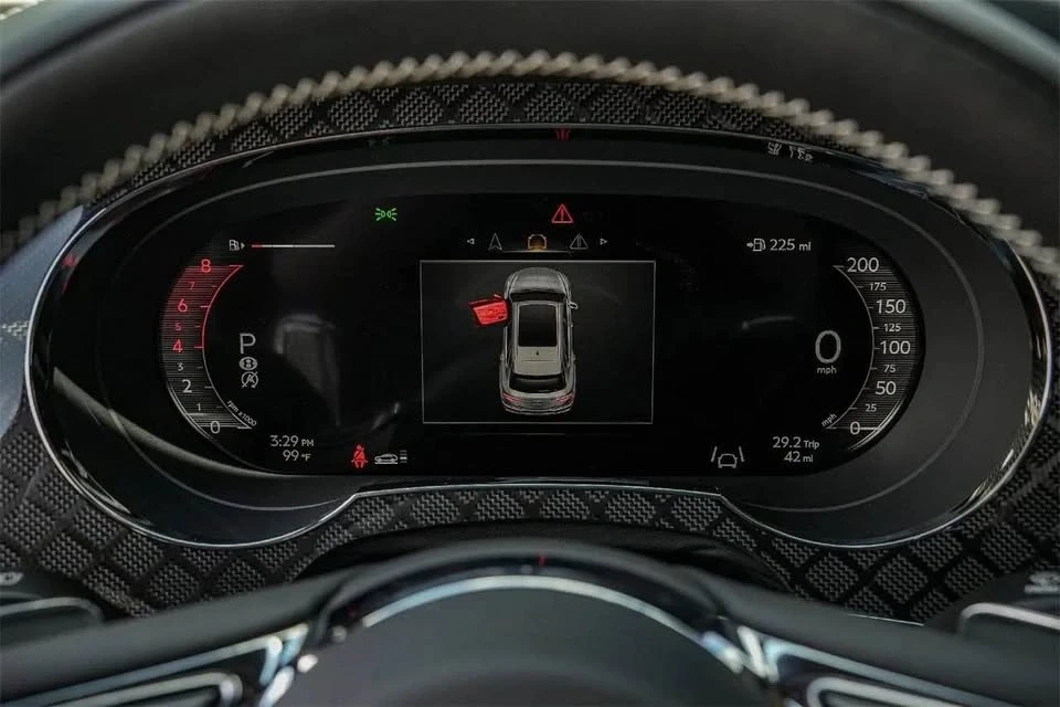 2025 Bentley Bentayga - Image 12 of 12