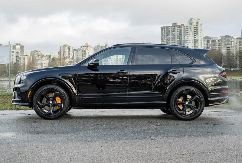 2025 Bentley Bentayga - Image 2 of 11