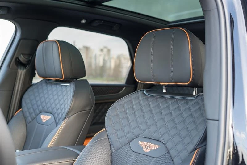 2025 Bentley Bentayga - Image 5 of 11