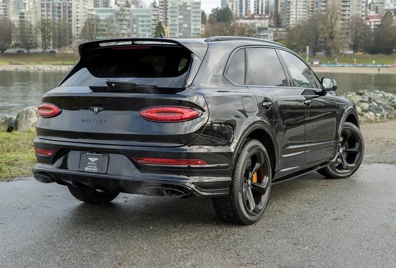2025 Bentley Bentayga - Image 3 of 11