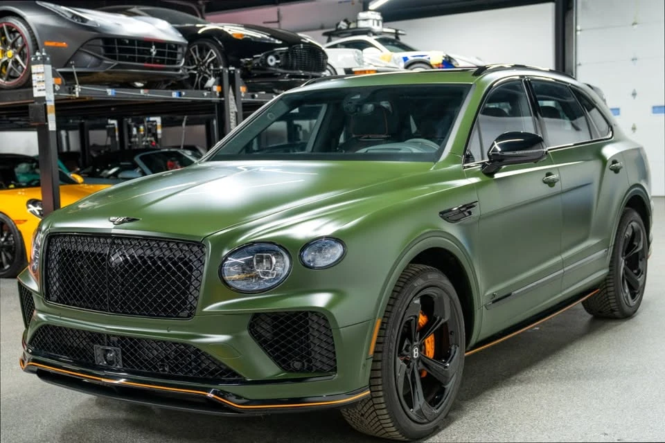 2025 Bentley Bentayga - Image 4 of 12