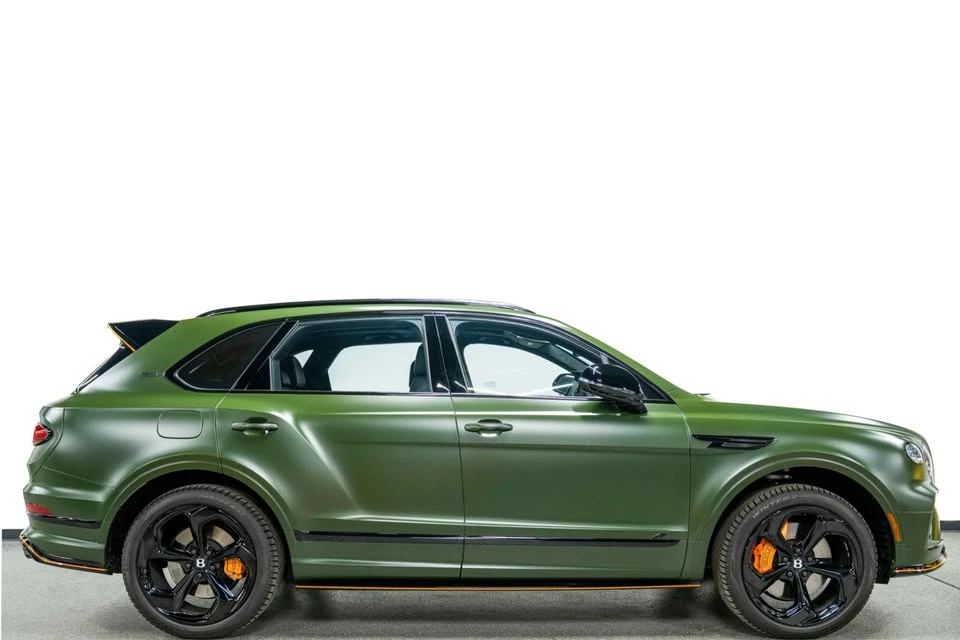 2025 Bentley Bentayga - Image 2 of 20