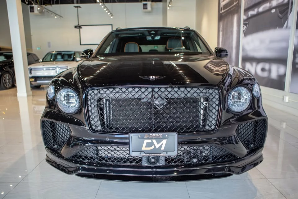 2025 Bentley Bentayga - Image 4 of 20