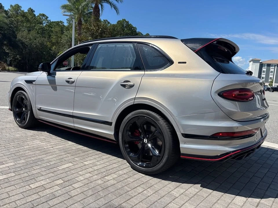 2025 Bentley Bentayga - Image 14 of 20
