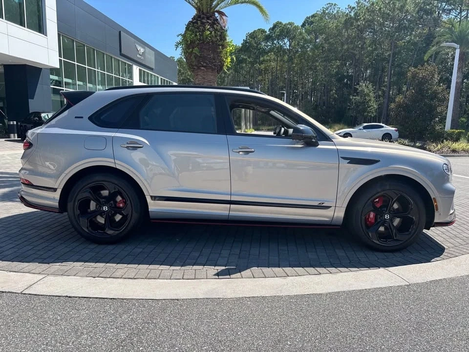 2025 Bentley Bentayga - Image 5 of 20