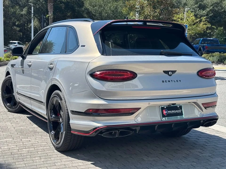 2025 Bentley Bentayga - Image 3 of 20