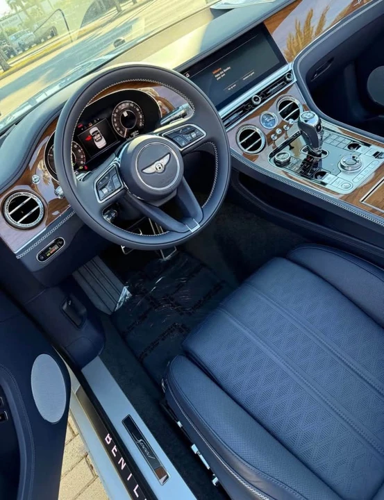 2025 Bentley Continental GTC - Image 4 of 5