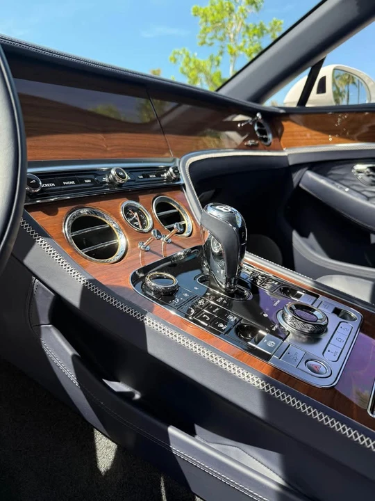 2025 Bentley Continental GTC - Image 14 of 15