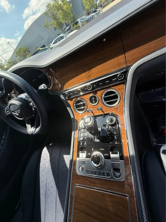 2025 Bentley Continental GTC - Image 9 of 15