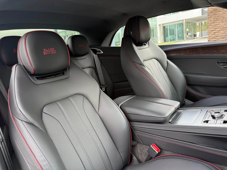 2025 Bentley Continental GTC - Image 9 of 10
