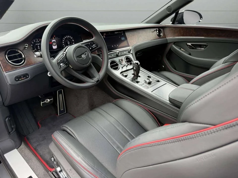 2025 Bentley Continental GT Mulliner 3rd Gen - Image 9 of 12