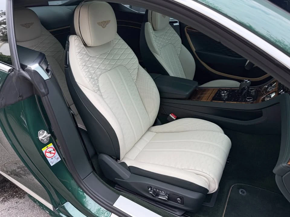 2025 Bentley Continental GT Mulliner 3rd Gen - Image 15 of 20