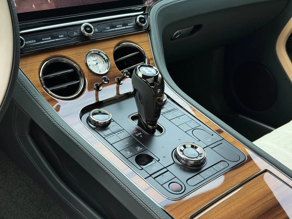 2025 Bentley Continental GT Mulliner 3rd Gen - Image 18 of 20