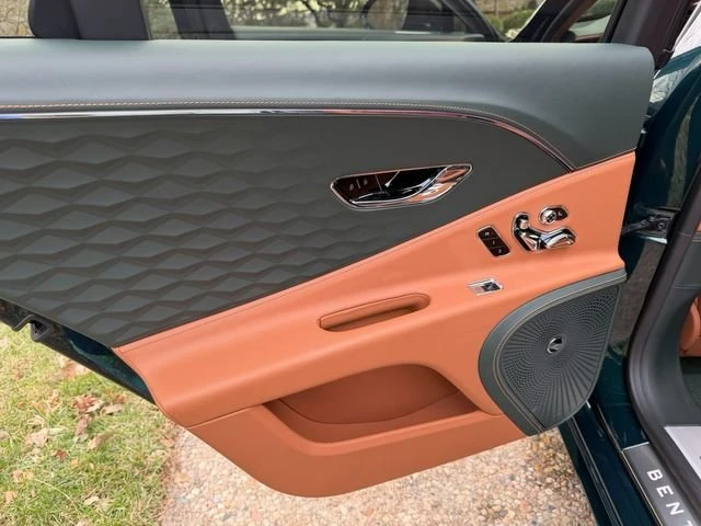 2025 Bentley Continental Flying Spur - Image 11 of 19
