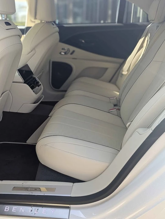 2025 Bentley Continental - Image 13 of 17