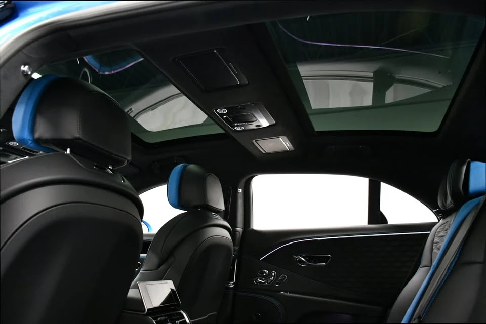 2025 Bentley Continental GT 4th Gen - Image 18 of 19