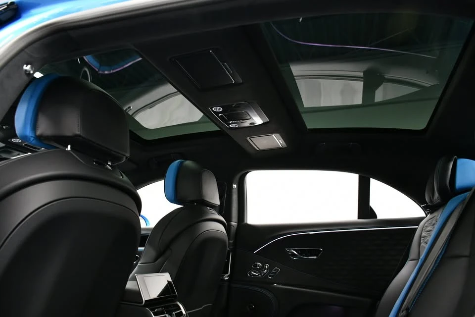 2025 Bentley Continental GT 4th Gen - Image 17 of 20