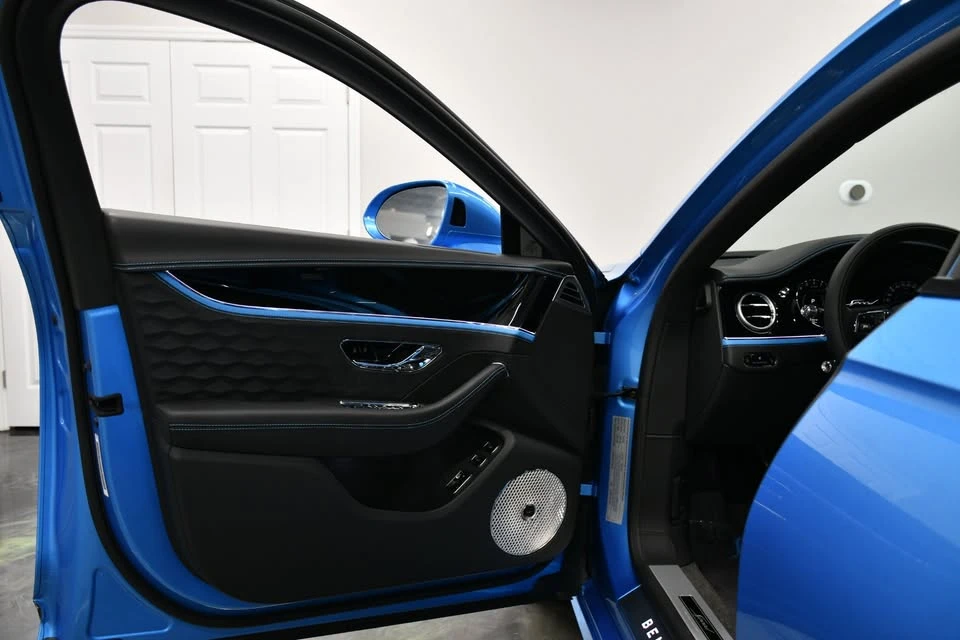 2025 Bentley Continental - Image 10 of 20