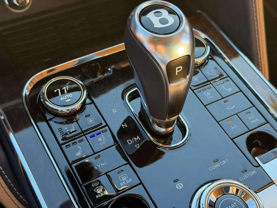 2025 Bentley Continental GT 4th Gen - Image 9 of 12
