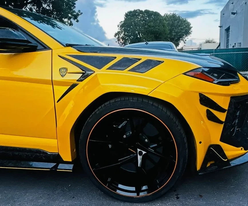 2025 Lamborghini Urus - Image 3 of 4