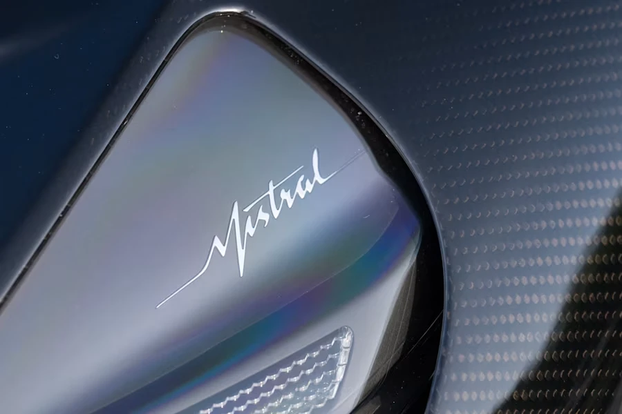 2025 Bugatti Chiron - Image 30 of 31