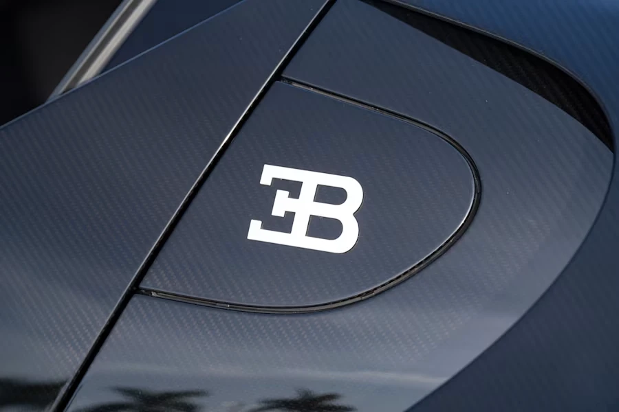 2025 Bugatti Chiron - Image 18 of 31