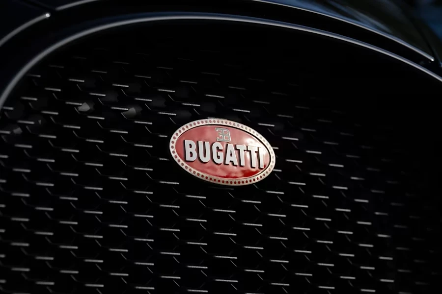 2025 Bugatti Chiron - Image 13 of 31