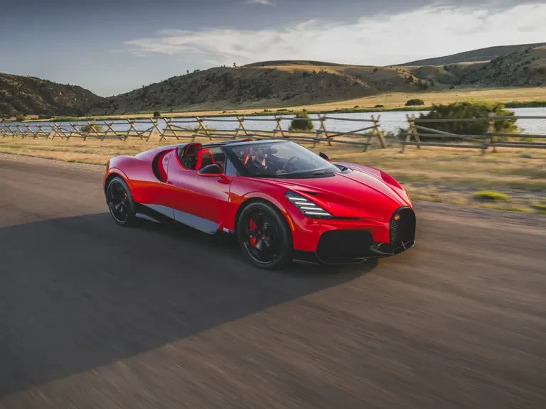 2025 Bugatti Chiron - Image 12 of 31