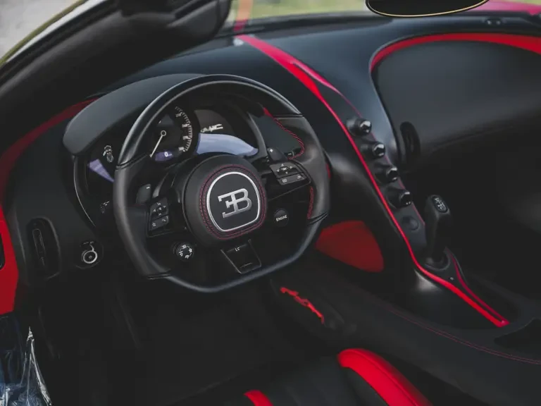 2025 Bugatti Chiron - Image 28 of 31