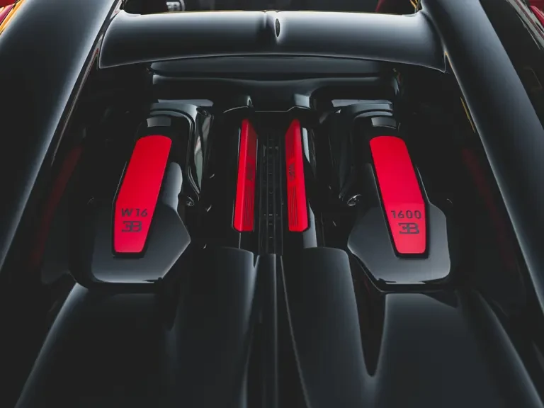 2025 Bugatti Chiron - Image 4 of 31