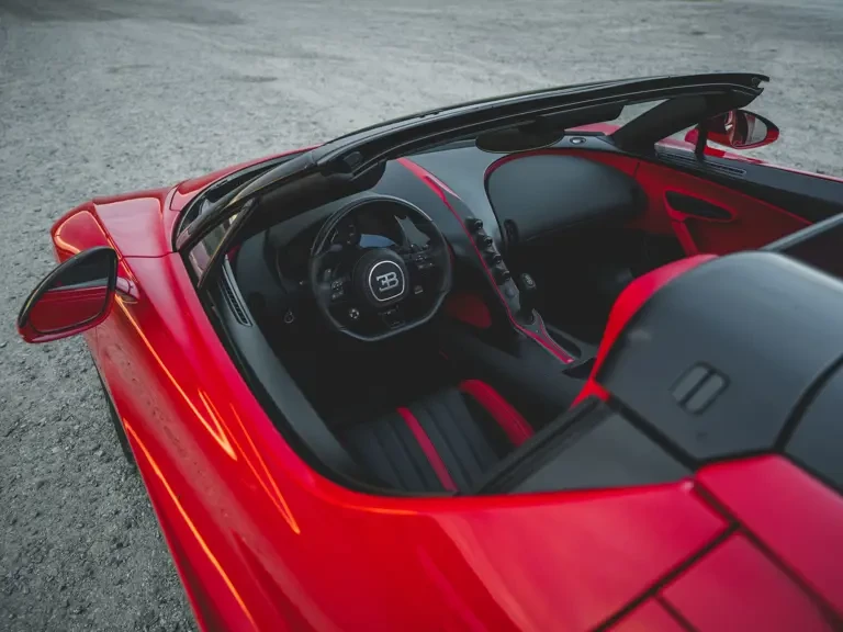 2025 Bugatti Chiron - Image 27 of 31